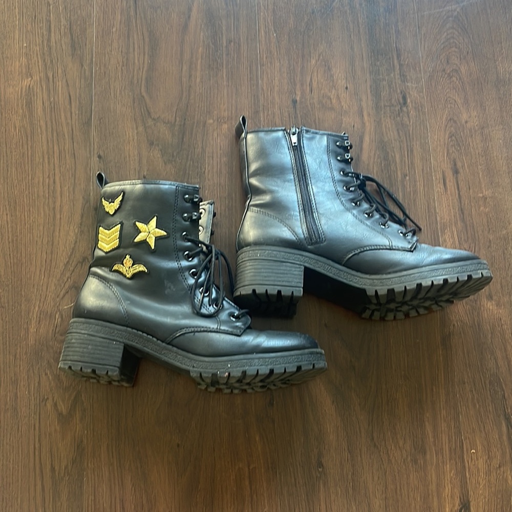 Madden girl black side zip boots